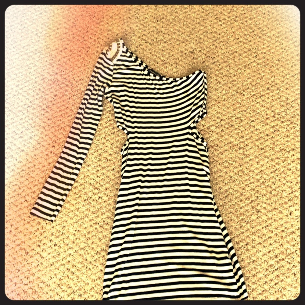 Rampage One-Shoulder B&W Striped Dress, M